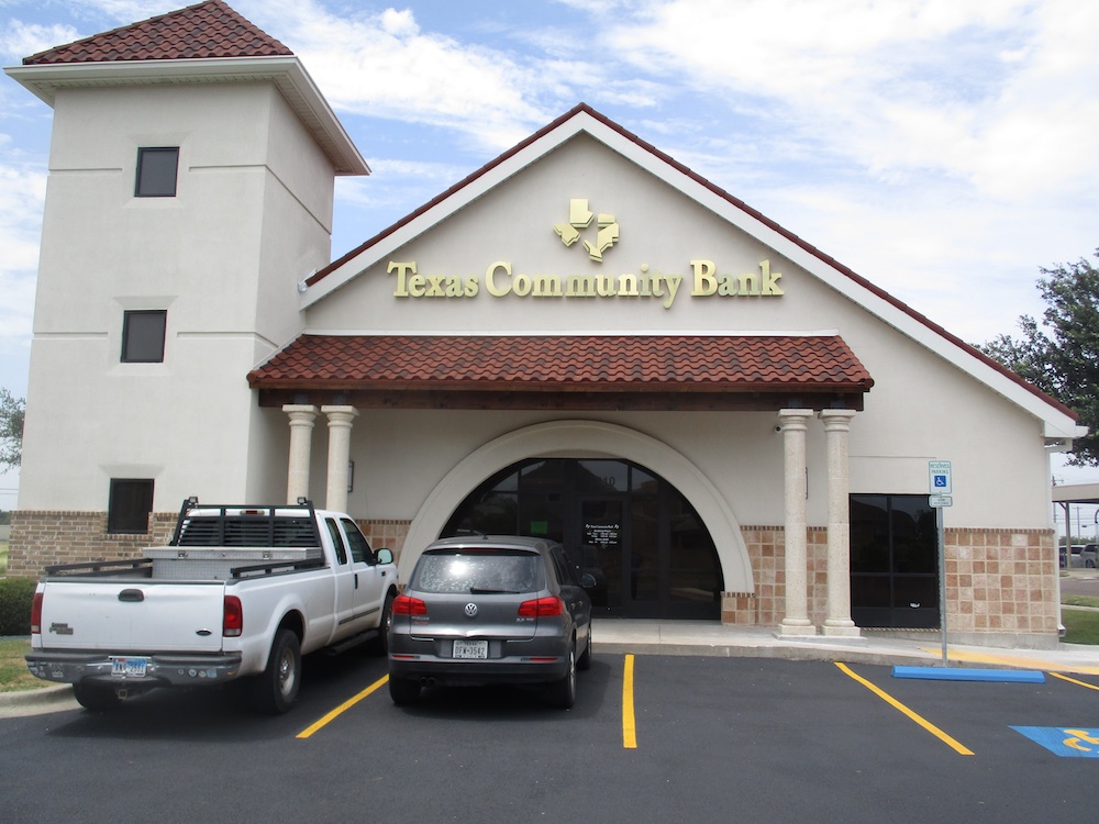 texas community bank sign